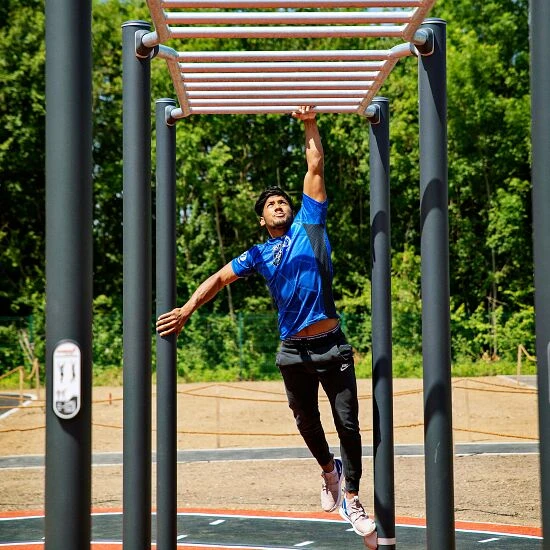 Kompan Outdoor-Fitnessgerät "Hangelstrecke" 4 Kompan Outdoor-Fitnessgerät "Hangelstrecke" – Bild 4