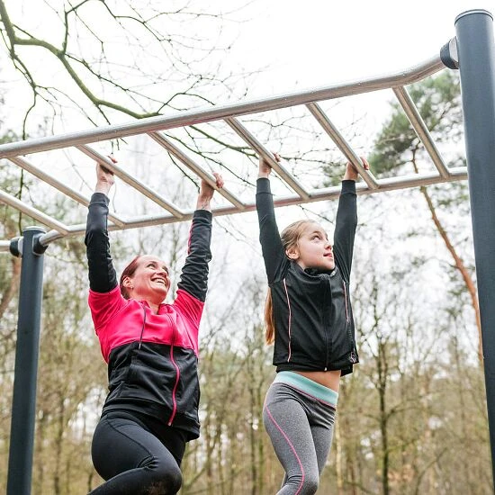 Kompan Outdoor-Fitnessgerät "Hangelstrecke" 8 Kompan Outdoor-Fitnessgerät "Hangelstrecke" – Bild 8