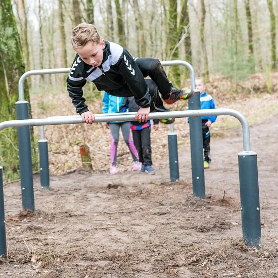 Kompan Outdoor-Fitnessgerät "Over Under Hindernisse" 2 Kompan Outdoor-Fitnessgerät "Over Under Hindernisse" – Bild 2